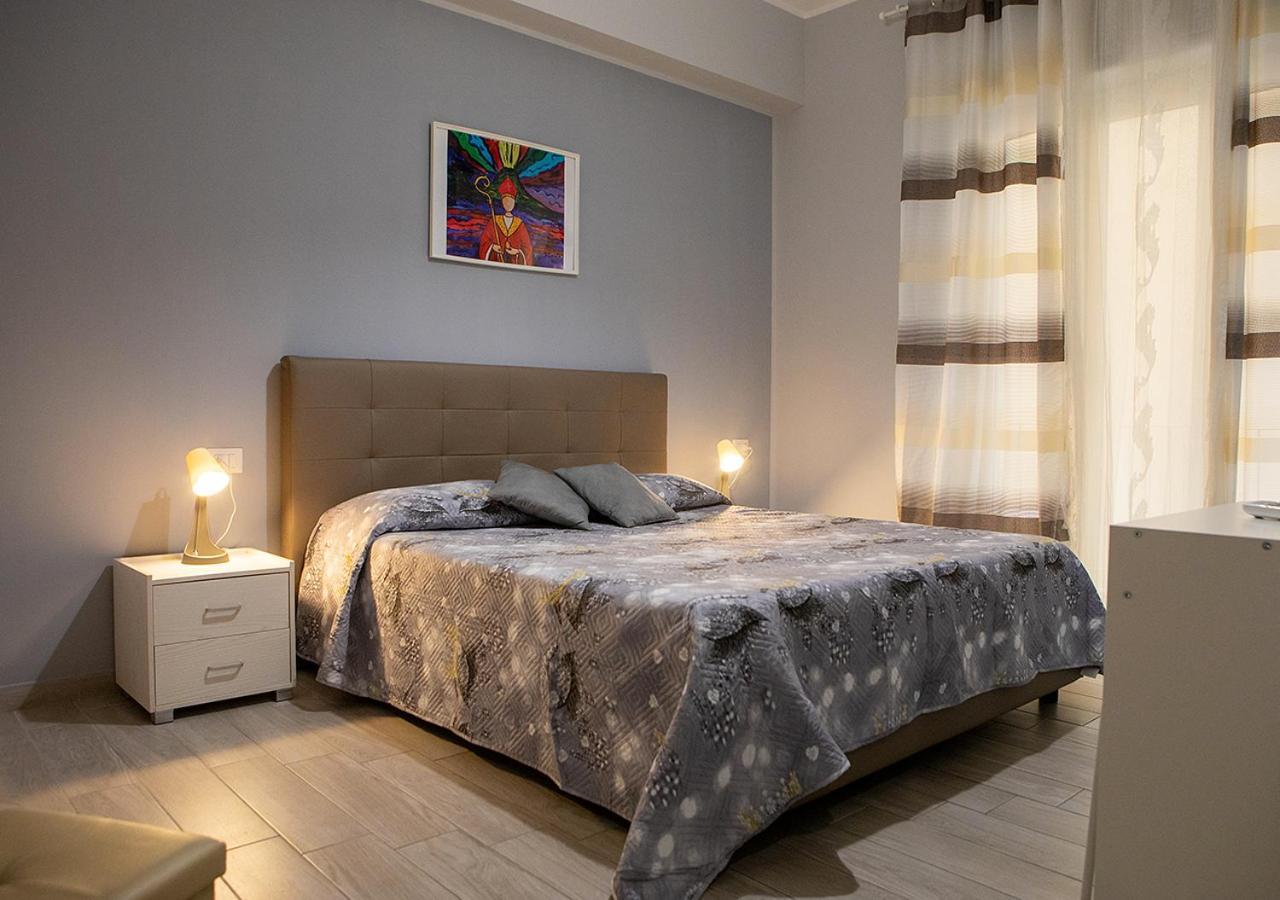 Zuroli Suite Наполи Екстериор снимка