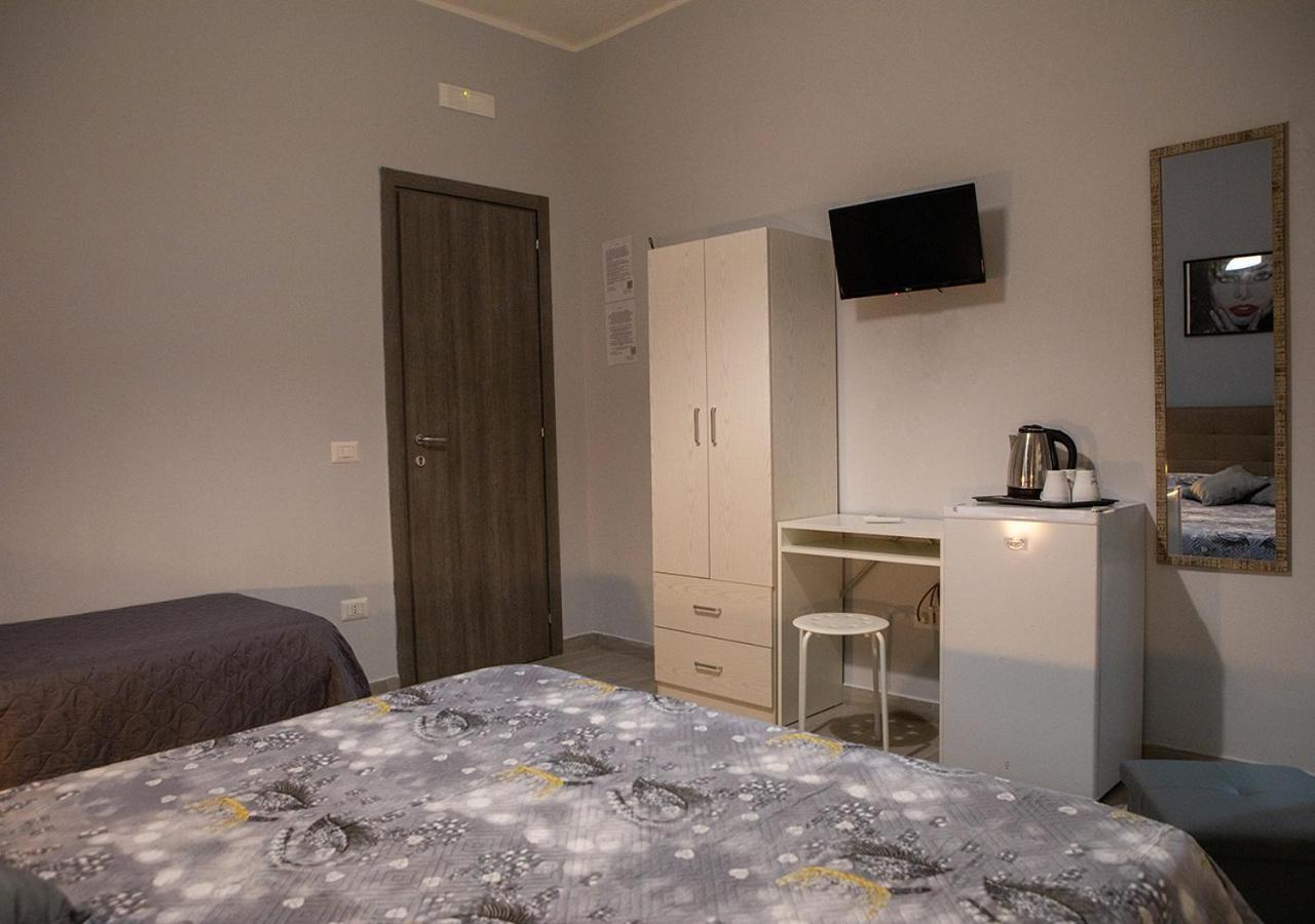 Zuroli Suite Наполи Екстериор снимка