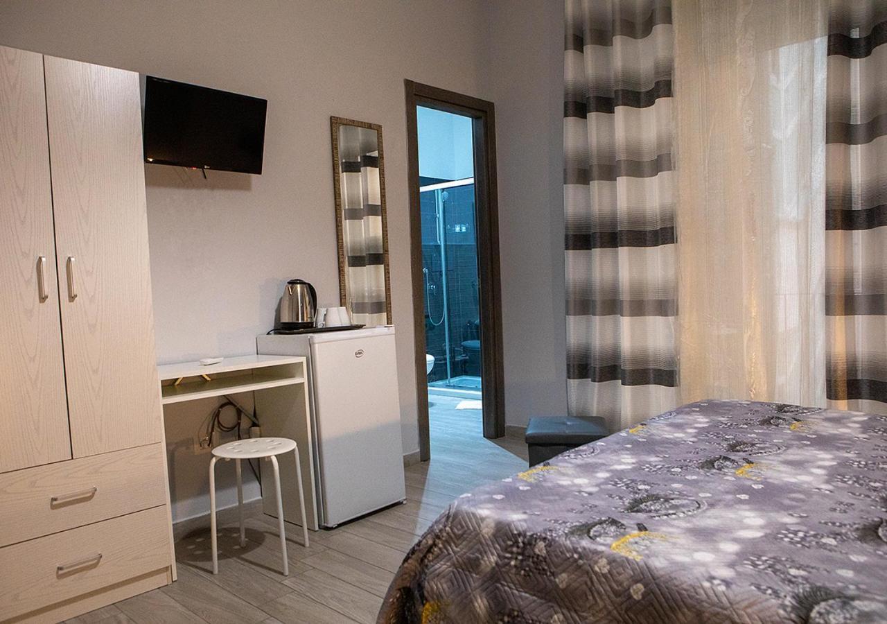 Zuroli Suite Наполи Екстериор снимка